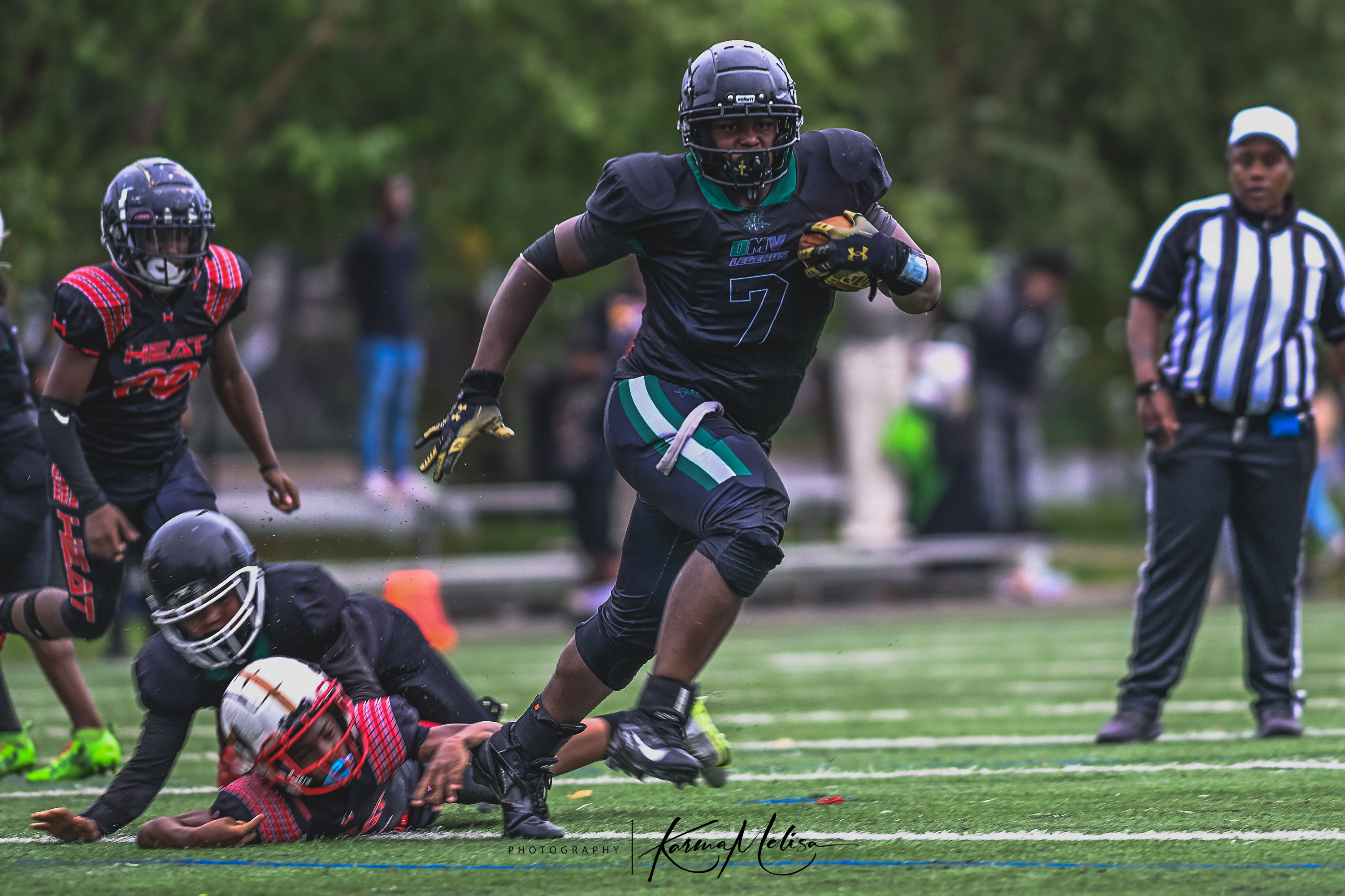 Braxton breaking tackles